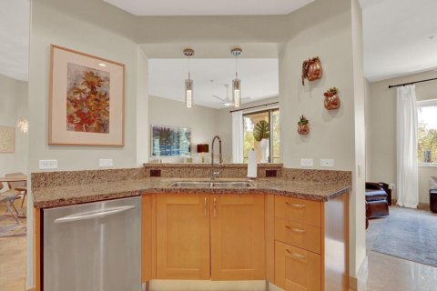 Condo in Palm Beach Gardens, Florida, 2 bedrooms  № 2086515 - photo 15