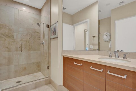 Condo in Palm Beach Gardens, Florida, 2 bedrooms  № 2086515 - photo 24