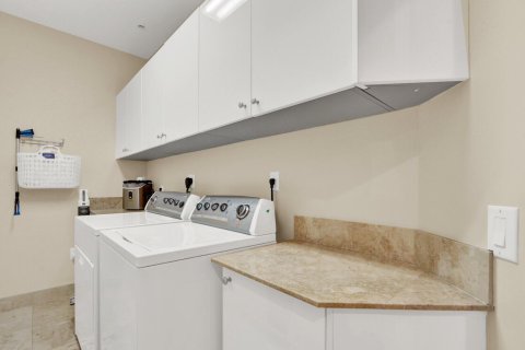Condo in Palm Beach Gardens, Florida, 2 bedrooms  № 2086515 - photo 25