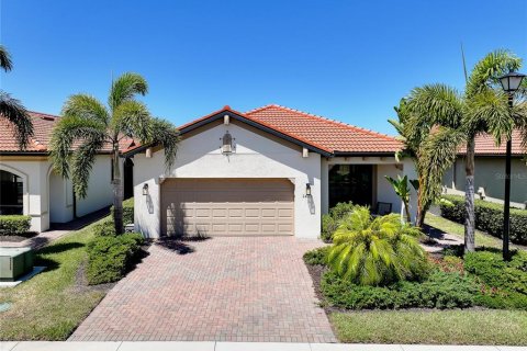 Villa ou maison à vendre à Venice, Floride: 2 chambres, 177.16 m2 № 2120418 - photo 2
