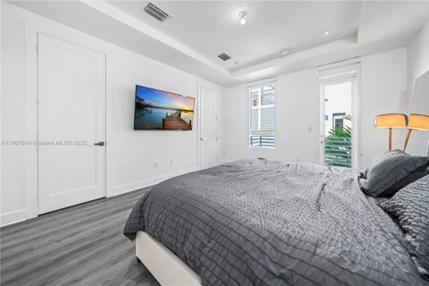 Townhouse in Doral, Florida 4 bedrooms, 216.93 sq.m. № 1953898 - photo 22