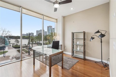 Condo in Orlando, Florida, 2 bedrooms  № 2201944 - photo 11