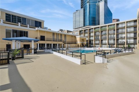 Condo in Orlando, Florida, 2 bedrooms  № 2201944 - photo 28