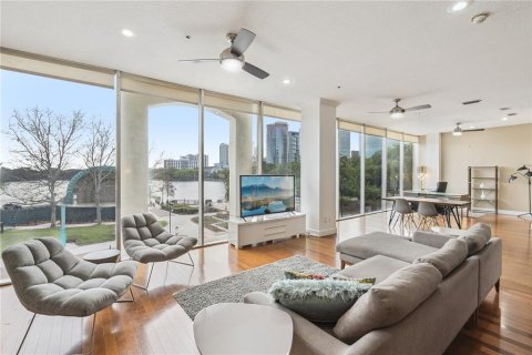 Condo in Orlando, Florida, 2 bedrooms  № 2201944 - photo 10