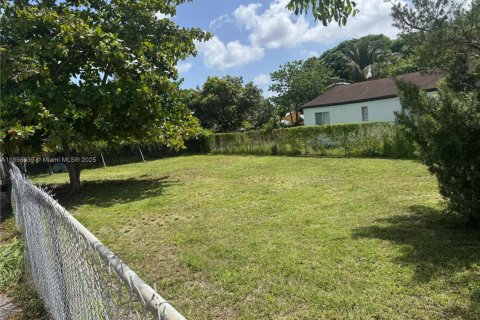 Land in Miami, Florida № 1881566 - photo 4