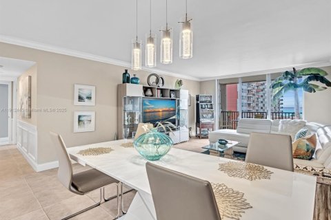 Condo in Hillsboro Beach, Florida, 2 bedrooms  № 1968325 - photo 5