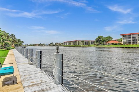 Condo in Hillsboro Beach, Florida, 2 bedrooms  № 1968325 - photo 13