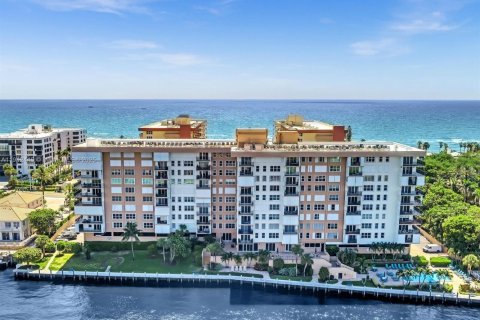 Condo in Hillsboro Beach, Florida, 2 bedrooms  № 1968325 - photo 1