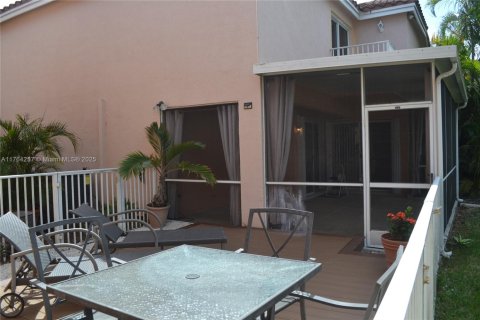 Villa ou maison à vendre à Hollywood, Floride: 3 chambres, 129.97 m2 № 1705873 - photo 17