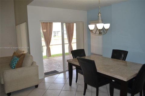 Villa ou maison à vendre à Hollywood, Floride: 3 chambres, 129.97 m2 № 1705873 - photo 7