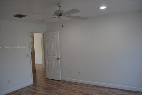 Villa ou maison à vendre à Hollywood, Floride: 3 chambres, 129.97 m2 № 1705873 - photo 24