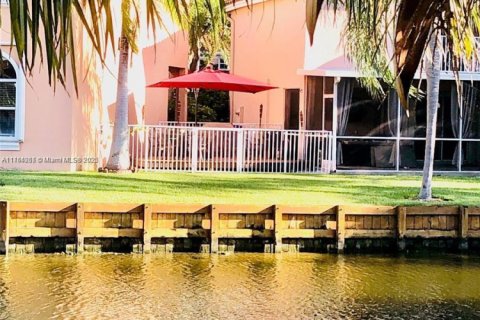 Villa ou maison à vendre à Hollywood, Floride: 3 chambres, 129.97 m2 № 1705873 - photo 22