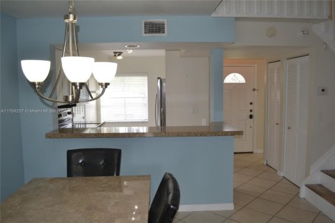 Villa ou maison à vendre à Hollywood, Floride: 3 chambres, 129.97 m2 № 1705873 - photo 11