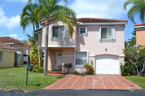 Villa ou maison à vendre à Hollywood, Floride: 3 chambres, 129.97 m2 № 1705873 - photo 1