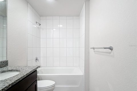 Купить виллу или дом в Порт-Шарлотт, Флорида 9 комнат, 150.22м2, № 1910777 - фото 17