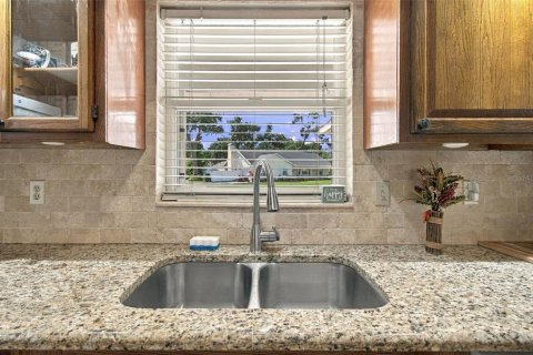 Villa ou maison à vendre à Palmetto, Floride: 3 chambres, 136.75 m2 № 2431108 - photo 13