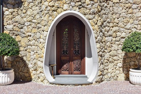 House in Pinecrest, Florida 8 bedrooms, 1116.96 sq.m. № 1967940 - photo 25