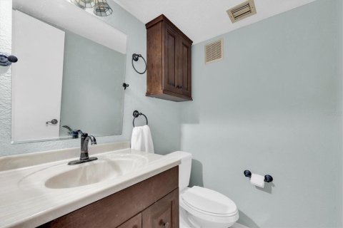 Condo in Madeira Beach, Florida, 1 bedroom  № 1622013 - photo 11
