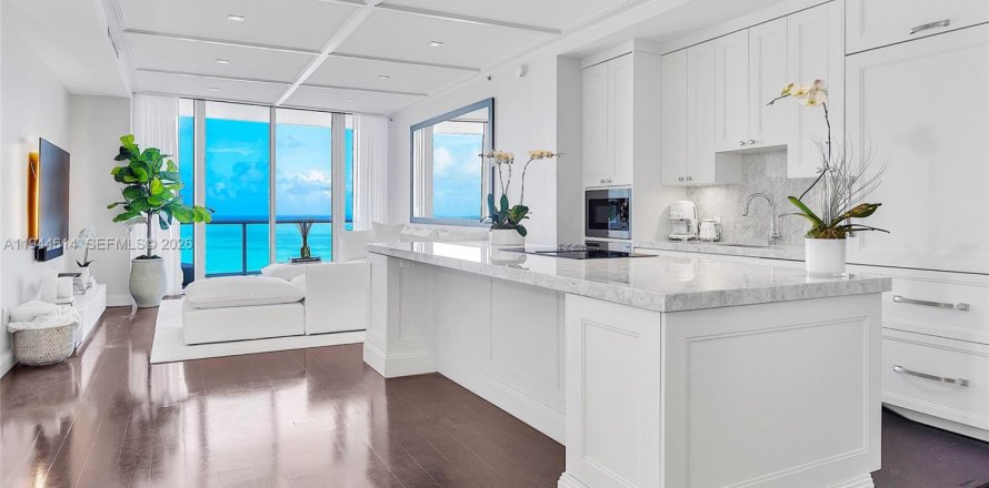 Condominio en Miami Beach, Florida, 2 dormitorios № 2054499