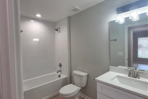 House in Winter Haven, Florida 3 bedrooms, 128.58 sq.m. № 2220033 - photo 6