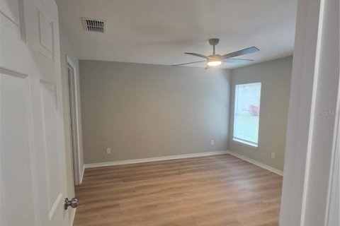 House in Winter Haven, Florida 3 bedrooms, 128.58 sq.m. № 2220033 - photo 4