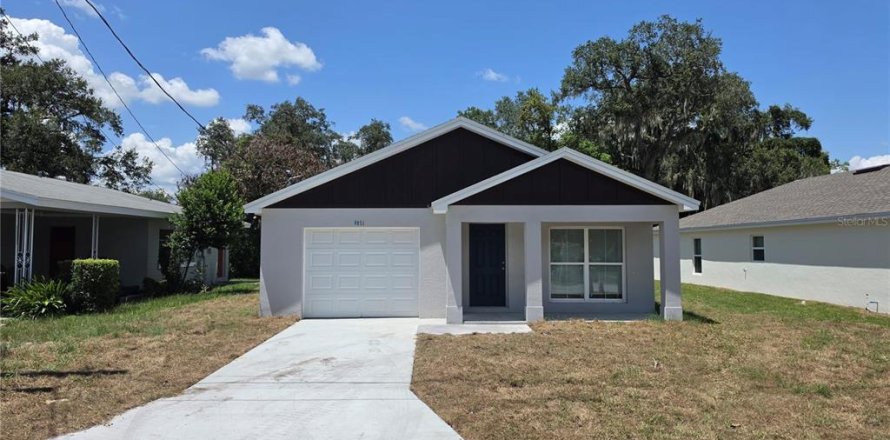 House in Winter Haven, Florida 3 bedrooms, 128.58 sq.m. № 2220033