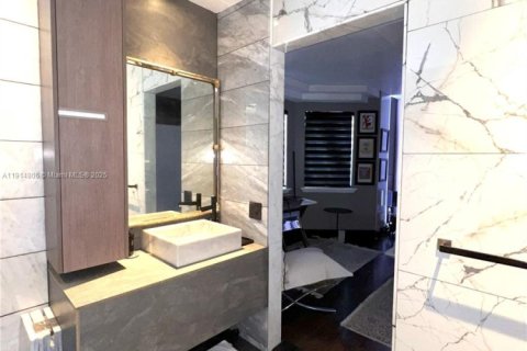 Купить таунхаус в Дорал, Флорида 3 спальни, 150.32м2, № 1971310 - фото 14