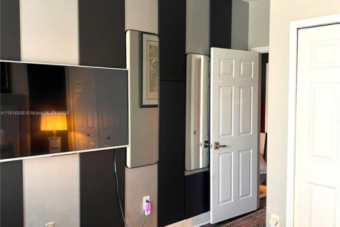 Купить таунхаус в Дорал, Флорида 3 спальни, 150.32м2, № 1971310 - фото 17
