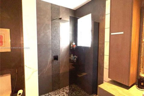 Купить таунхаус в Дорал, Флорида 3 спальни, 150.32м2, № 1971310 - фото 15