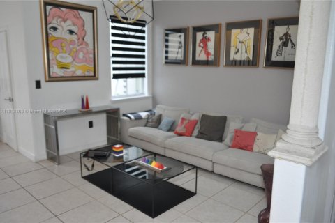 Купить таунхаус в Дорал, Флорида 3 спальни, 150.32м2, № 1971310 - фото 4