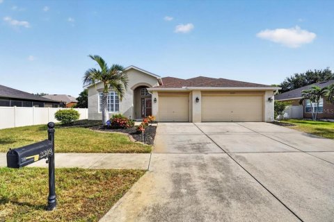 House in Holiday, Florida 4 bedrooms, 228.73 sq.m. № 2314154 - photo 4