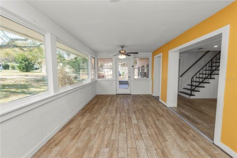 House in Winter Haven, Florida 3 bedrooms, 172.43 sq.m. № 2216766 - photo 10