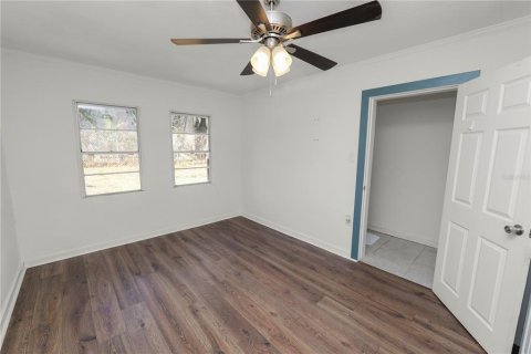 House in Winter Haven, Florida 3 bedrooms, 172.43 sq.m. № 2216766 - photo 25