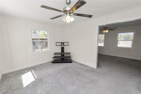 House in Winter Haven, Florida 3 bedrooms, 172.43 sq.m. № 2216766 - photo 28