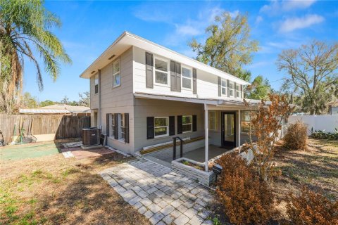 House in Winter Haven, Florida 3 bedrooms, 172.43 sq.m. № 2216766 - photo 4