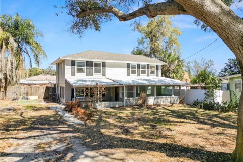 House in Winter Haven, Florida 3 bedrooms, 172.43 sq.m. № 2216766 - photo 3