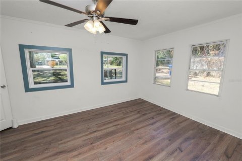 House in Winter Haven, Florida 3 bedrooms, 172.43 sq.m. № 2216766 - photo 24