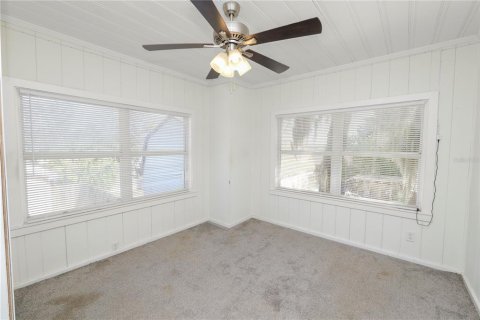 House in Winter Haven, Florida 3 bedrooms, 172.43 sq.m. № 2216766 - photo 30