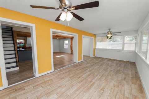 House in Winter Haven, Florida 3 bedrooms, 172.43 sq.m. № 2216766 - photo 11