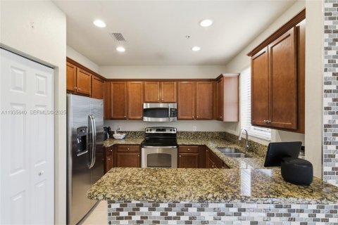 Adosado en alquiler en Plantation, Florida, 3 dormitorios, 161.84 m2 № 1993770 - foto 9