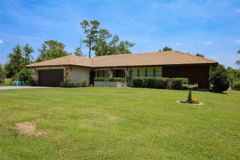 House in Indian lake estates, Florida 3 bedrooms, 189.06 sq.m. № 1670879 - photo 3