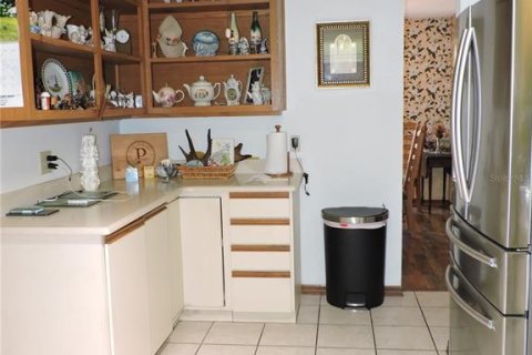 House in Indian lake estates, Florida 3 bedrooms, 189.06 sq.m. № 1670879 - photo 16
