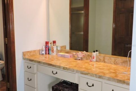House in Indian lake estates, Florida 3 bedrooms, 189.06 sq.m. № 1670879 - photo 24