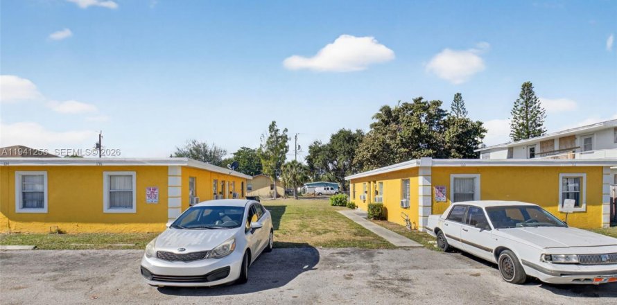 Immobilier commercial à Delray Beach, Floride 246.38 m2 № 1999107