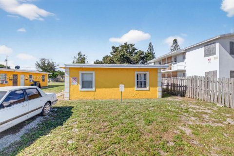 Immobilier commercial à vendre à Delray Beach, Floride: 246.38 m2 № 1999107 - photo 2