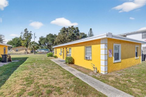 Immobilier commercial à vendre à Delray Beach, Floride: 246.38 m2 № 1999107 - photo 3