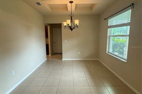 House in Palm Coast, Florida 3 bedrooms, 188.59 sq.m. № 1906775 - photo 10