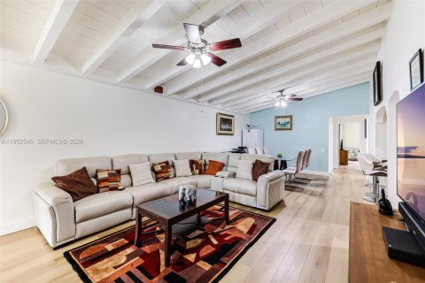 Condo in Miami, Florida, 3 bedrooms  № 2010499 - photo 27