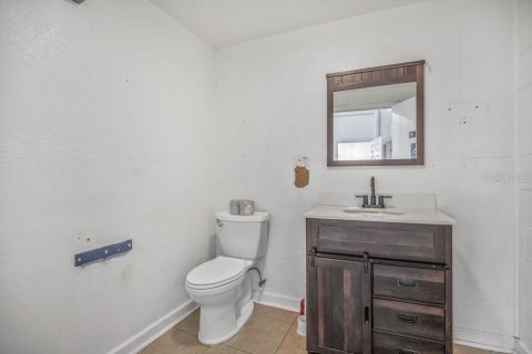 Commercial property in Orange City, Florida 84.54 sq.m. № 2112053 - photo 10