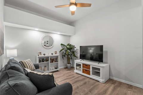 Copropriété à vendre à Sarasota, Floride: 2 chambres, 133.13 m2 № 2434508 - photo 18